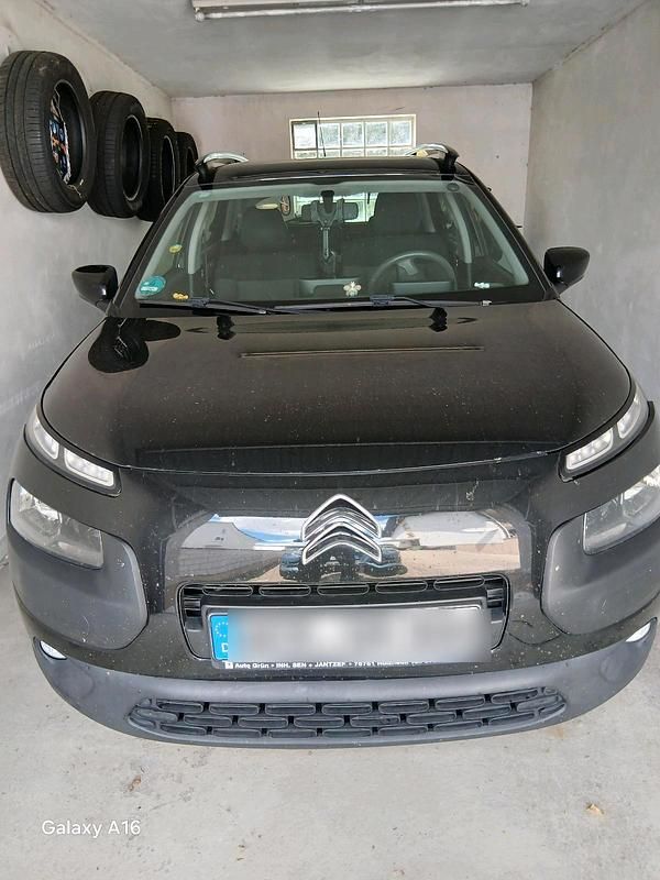 Schwarz Gebraucht 2015 Citroën C4 Cactus Kleinwagen | 5.000 € (Superpreis) - Bild 1/4