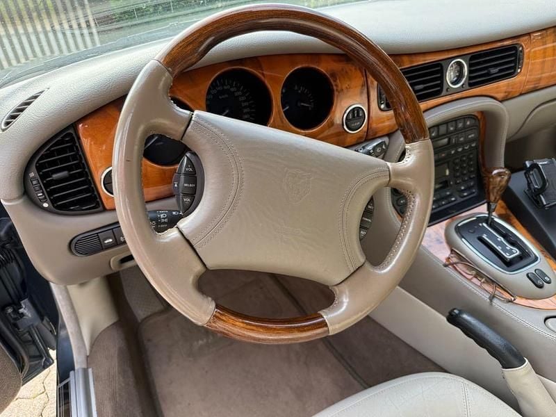 Gebraucht Jaguar XJ8 Executive 237 PS (174 kW) 1999 Grau Limousine