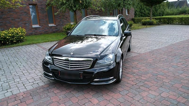 Schwarz Gebraucht 2013 Mercedes C250 Elegance Kombi | 6.000 € (Fairer Preis) - Bild 1/4