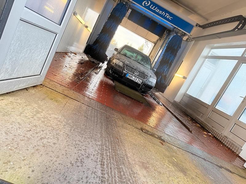 Schwarz Gebraucht 2003 VW Passat Limousine | 600 € (Superpreis) - Bild 1/4