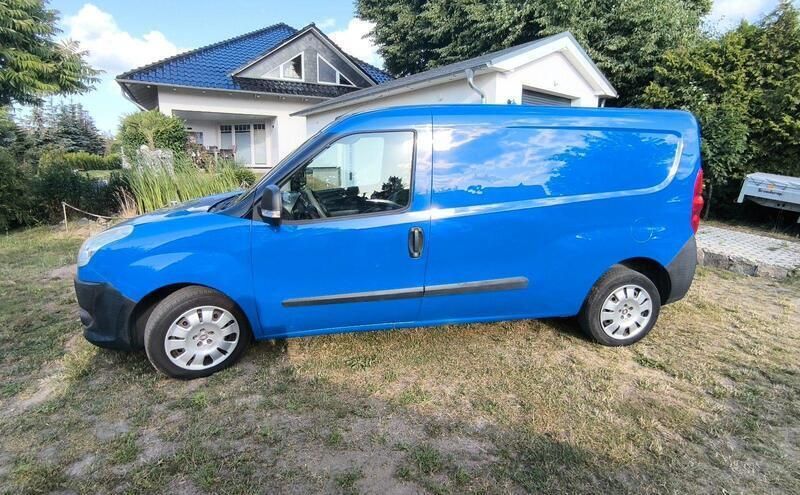 Blau Gebraucht 2011 Fiat Doblò Van / Kleinbus | 3.700 € (Guter Preis) - Bild 1/4