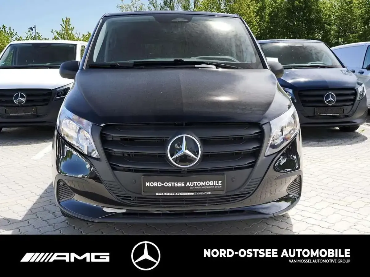 Gebraucht Mercedes Vito 163 PS (119 kW) 2025 Schwarz Van