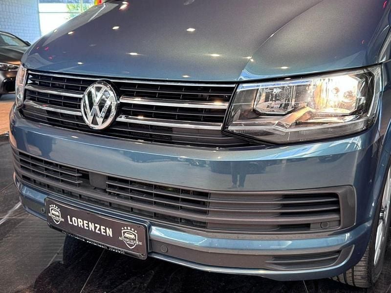 Gebraucht VW Multivan 204 PS (150 kW) 2017 Bambusgarden green Van / Kleinbus