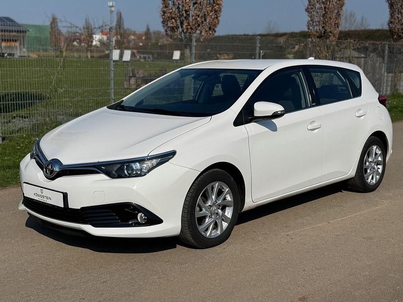 Gebraucht Toyota Auris Edition-S 116 PS (85 kW) 2016 Weiß Kleinwagen