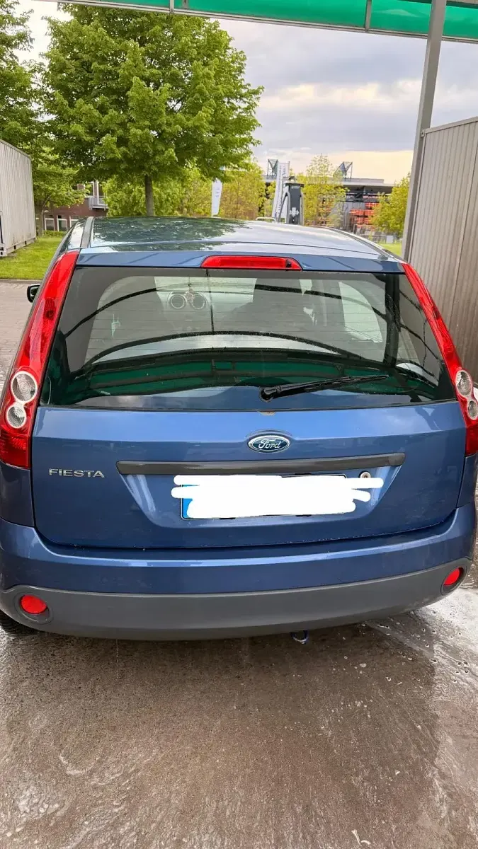 Gebraucht Ford Fiesta 69 PS (50 kW) 2005 Blau Kleinwagen