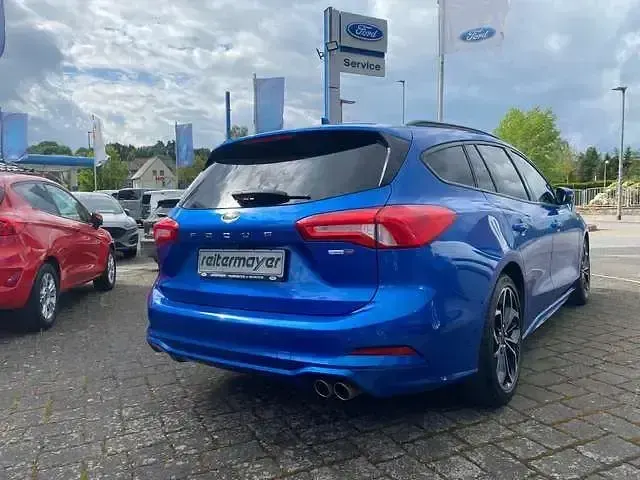 Gebraucht Ford Focus ST-Line 155 PS (114 kW) 2020 Dynamicblau metallic Kombi
