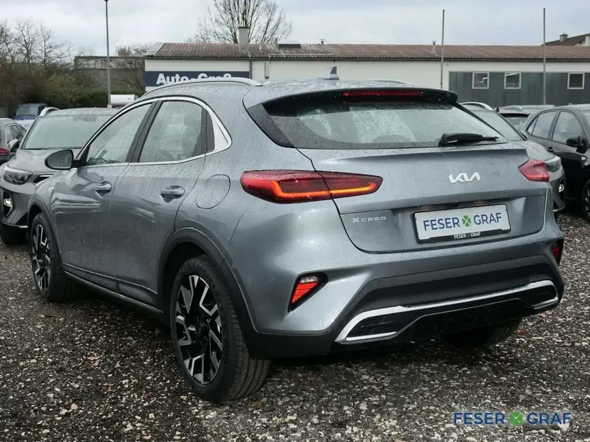 Neu Kia XCeed Comfort 150 PS (110 kW) 2026 Lunarsilber metallic SUV