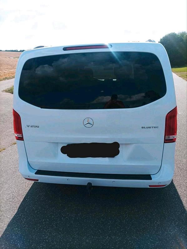 Gebraucht Mercedes V250 190 PS (139 kW) 2014 Weiß Van / Kleinbus