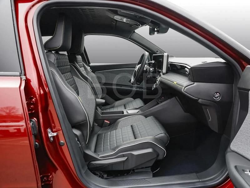 Gebraucht Renault 4 E-Tech Iconic 110 kW (150 PS) 2026 Karmesinrot metallic, black p SUV