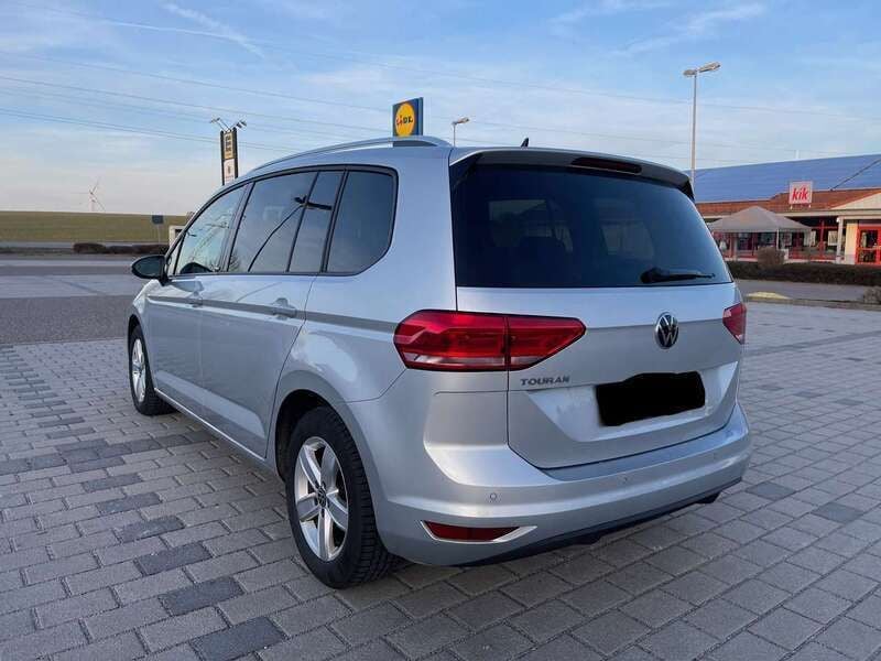 Silber Gebraucht 2020 VW Touran United Van / Kleinbus | 24.500 € (Superpreis) - Bild 1/4