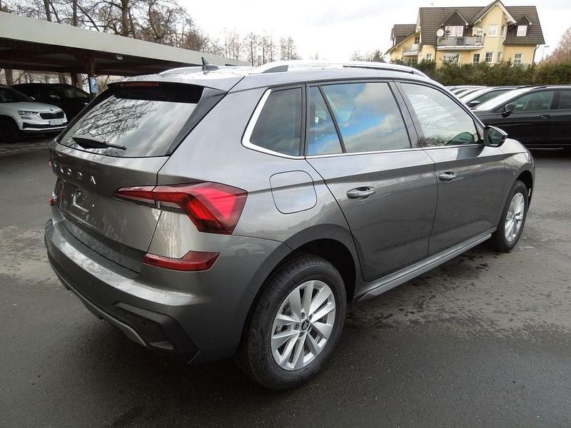 Neu Skoda Kamiq 150 PS (110 kW) 2026 Grau SUV