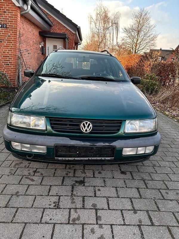 Second-hand VW Passat 90 CP (66 kW) 1996 Verde Break