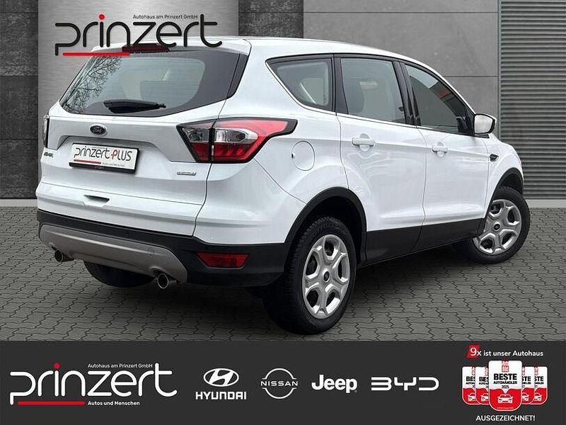 Gebraucht Ford Kuga Trend 120 PS (88 kW) 2018 Frostweiß SUV