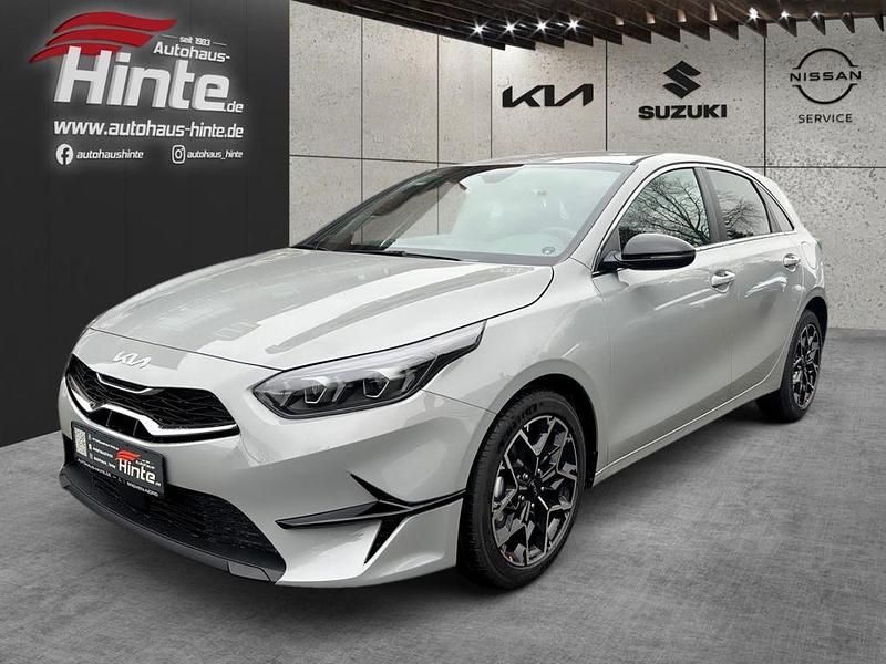 Waf) wolf gray m (grau Neu 2025 Kia Ceed Limousine | 24.440 € (Fairer Preis) - Bild 1/3