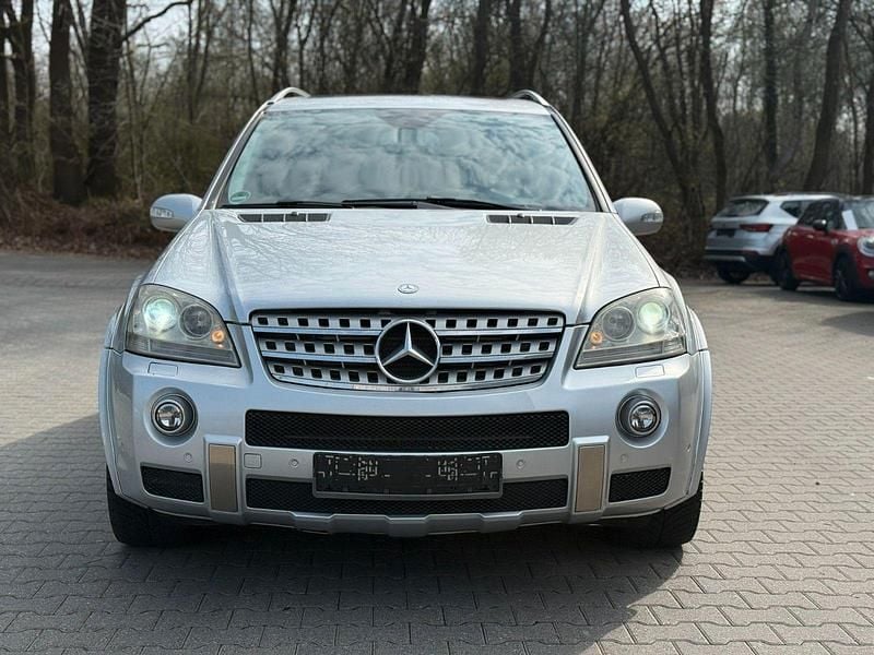 Gebraucht Mercedes ML320 224 PS (164 kW) 2008 Silber SUV