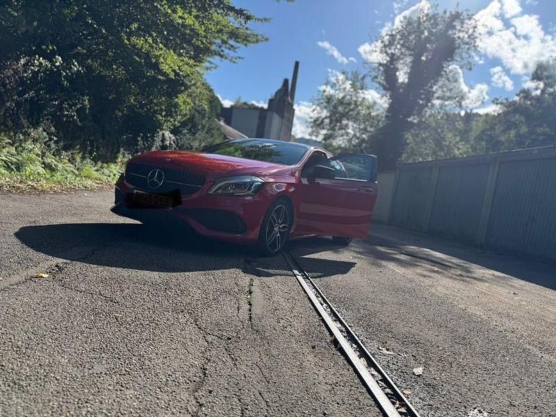 Rot Gebraucht 2016 Mercedes A220 AMG line Limousine | 22.222 € (Fairer Preis) - Bild 1/4