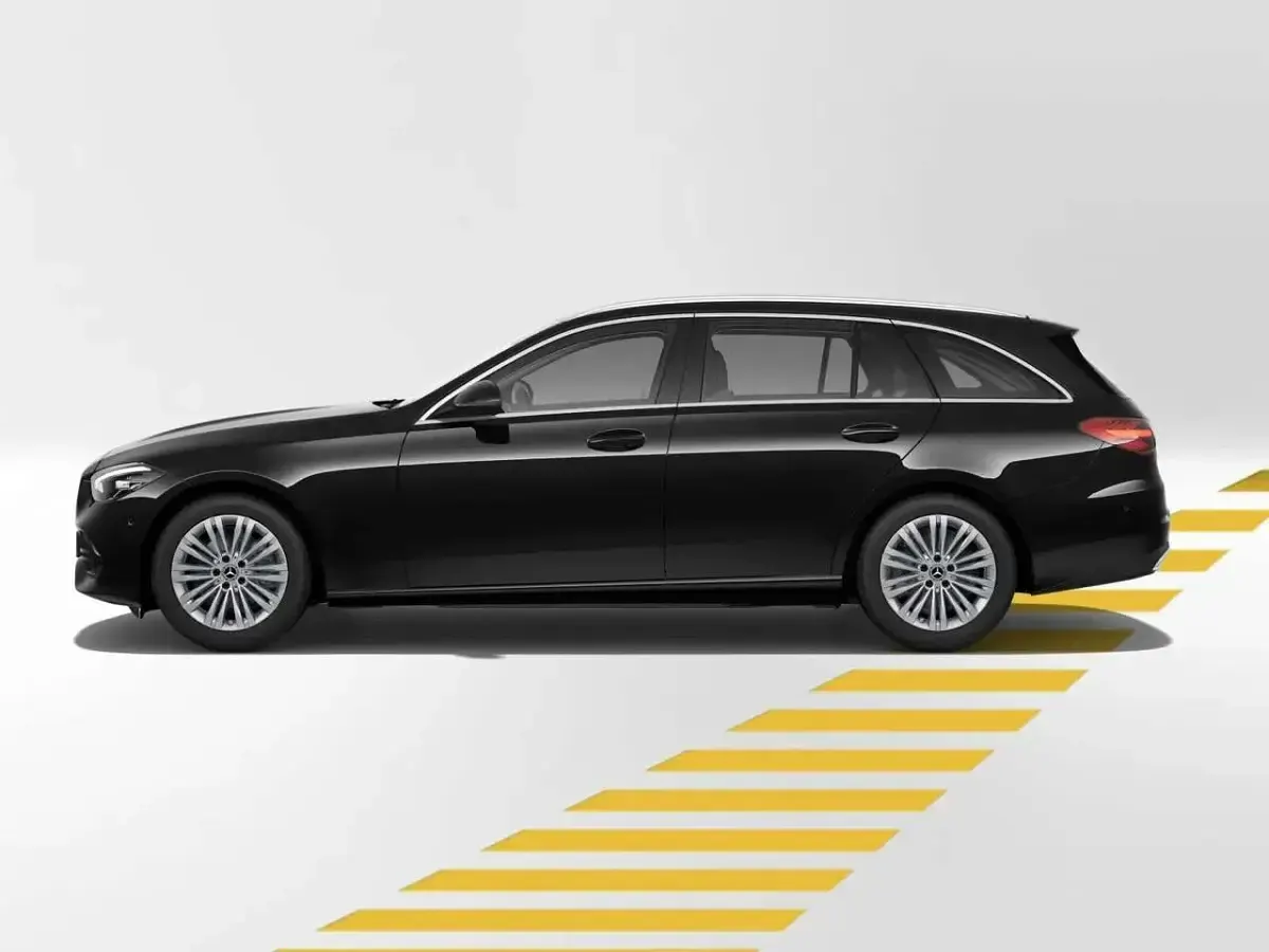 Gebraucht Mercedes C200 Avantgarde 163 PS (119 kW) 2024 Schwarz Limousine