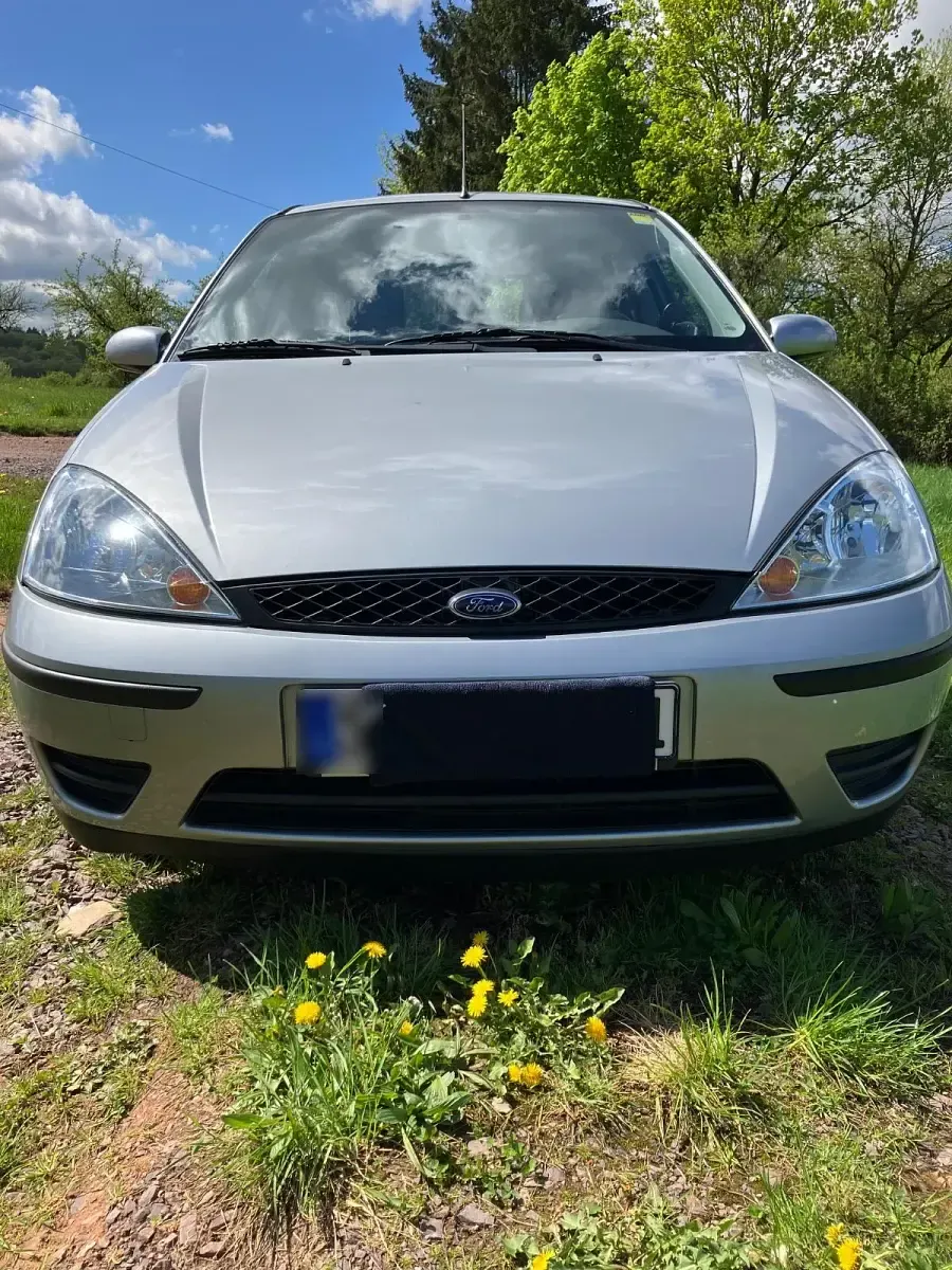 Second-hand Ford Focus 100 CP (73 kW) 2004 Argintiu Berlinǎ