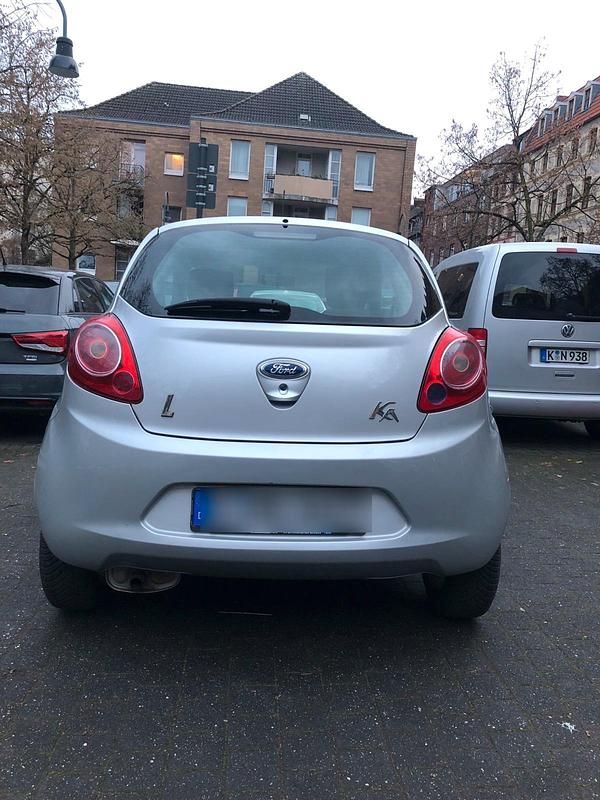 Gebraucht Ford Ka 59 PS (43 kW) 2014 Silber Kleinwagen