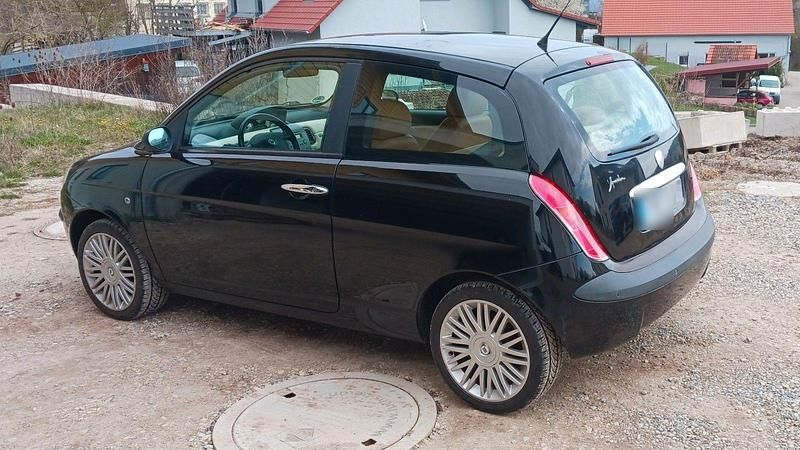 Gebraucht Lancia Ypsilon 80 PS (58 kW) 2006 Schwarz Kleinwagen