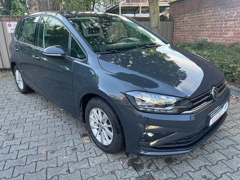 Schwarz Gebraucht 2019 VW Golf Sportsvan Van / Kleinbus | 13.999 € (Guter Preis) - Bild 1/4