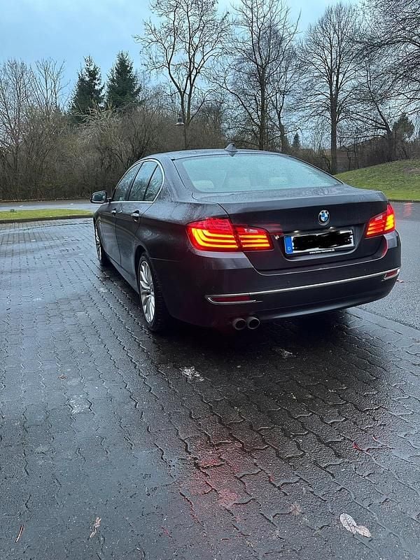 Gebraucht BMW 530 258 PS (189 kW) 2015 Grau Limousine