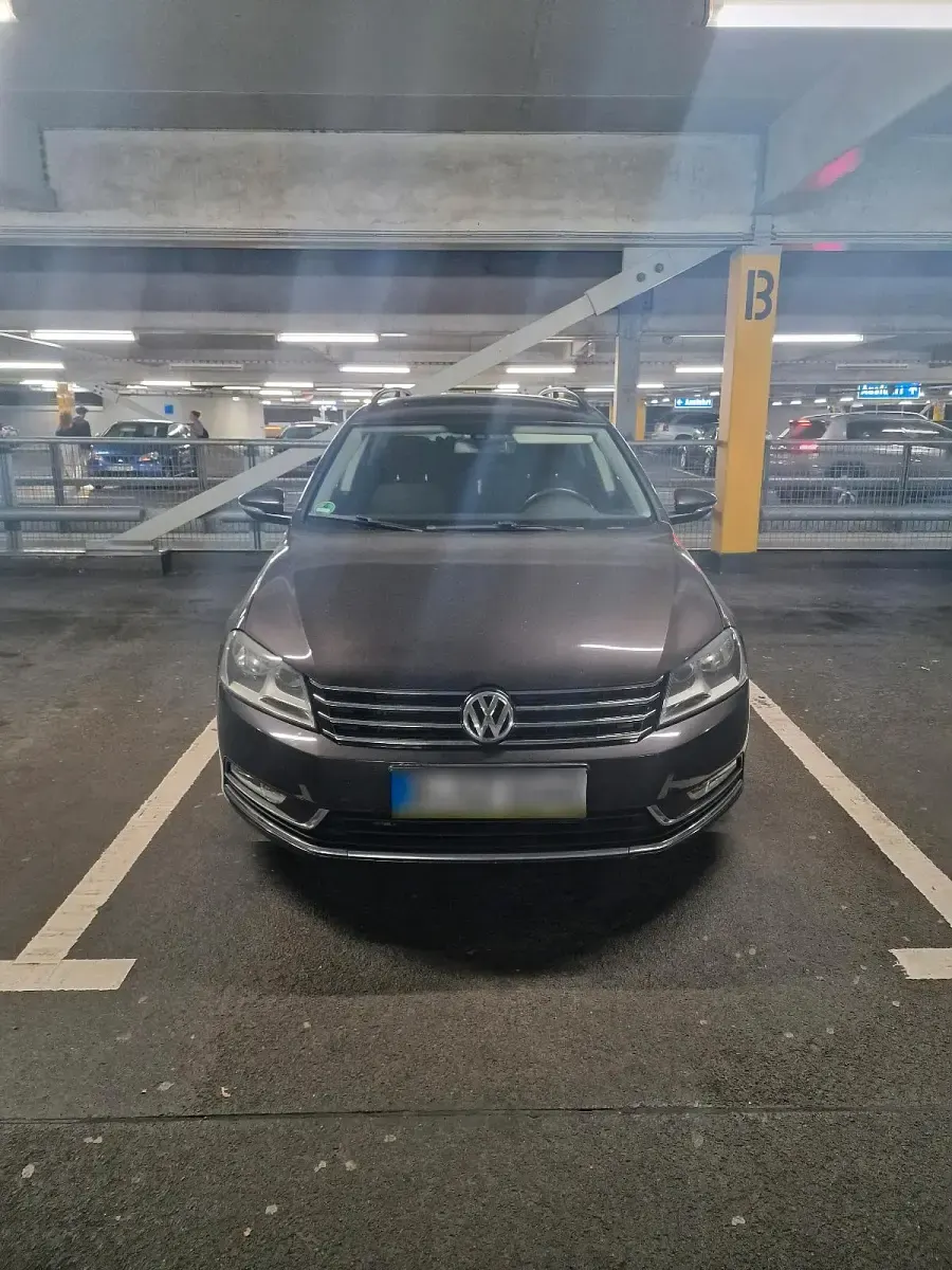 Gebraucht VW Passat 140 PS (102 kW) 2011 Braun Kombi