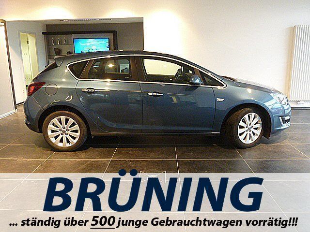 Gebraucht Opel Astra Excellence 140 PS (102 kW) 2013 Blau metallic Limousine