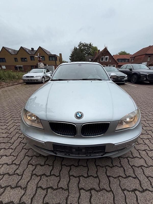 Silber Gebraucht 2006 BMW 116 Kleinwagen | 2.900 € (Fairer Preis) - Bild 1/4