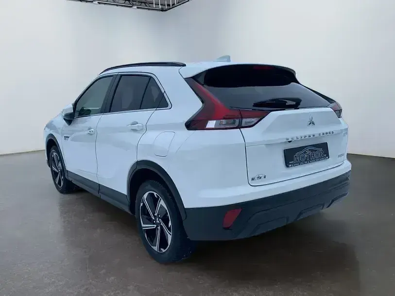 Begagnad Mitsubishi Eclipse Cross Basis 188 HK (138 kW) 2024 Vit SUV