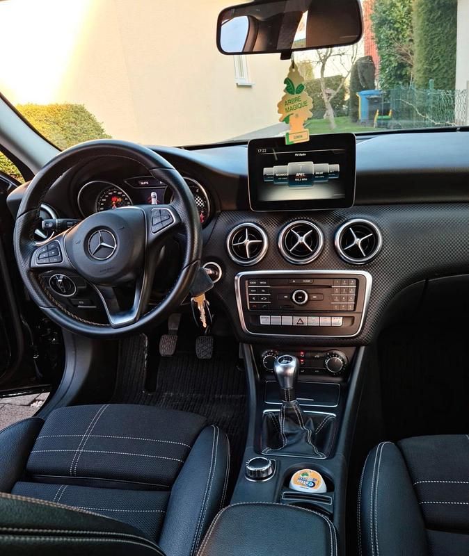 Gebraucht Mercedes A160 102 PS (75 kW) 2016 Schwarz Kleinwagen