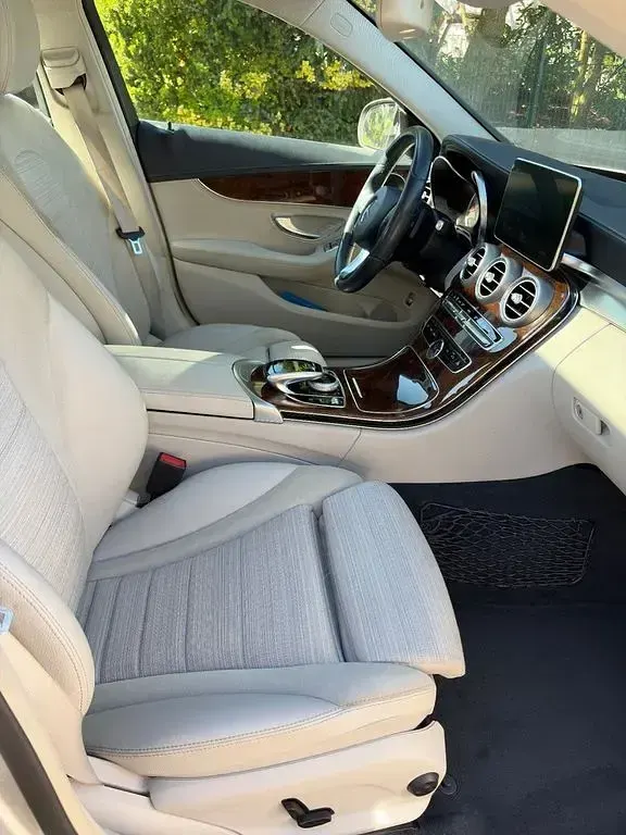 Gebraucht Mercedes C220 170 PS (125 kW) 2015 Silber Limousine