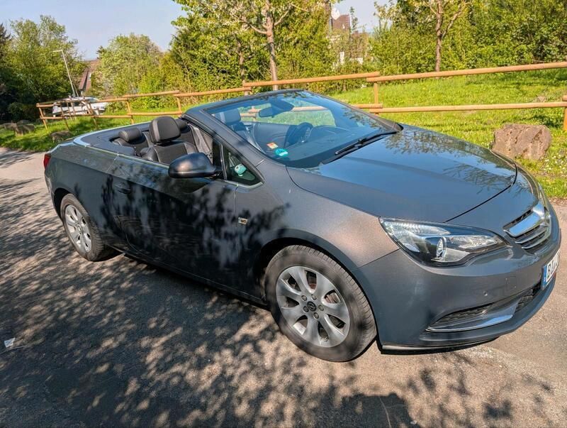 Grau Gebraucht 2016 Opel Cascada Cabrio | 11.500 € (Guter Preis) - Bild 1/4