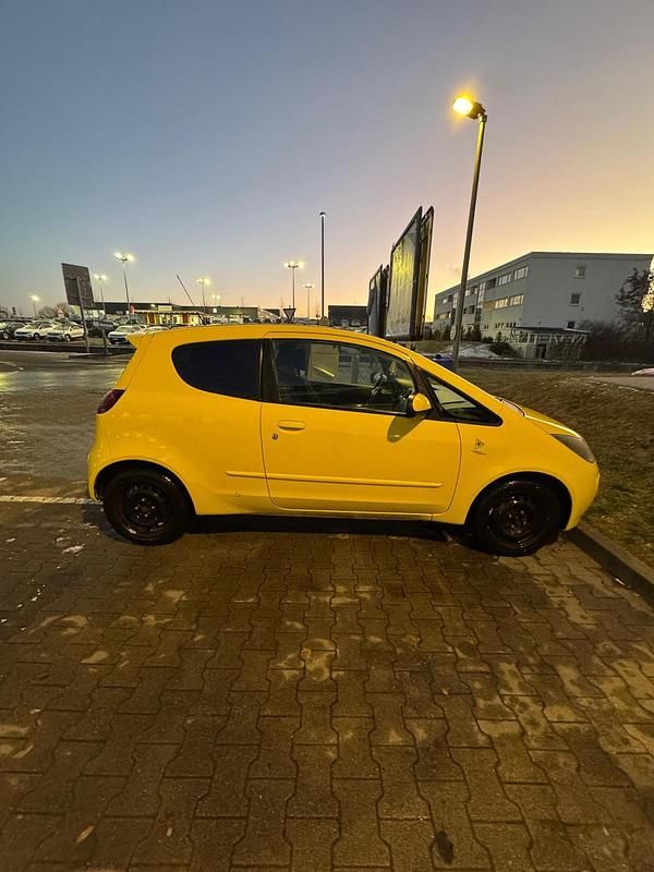 Gebraucht Mitsubishi Colt 95 PS (69 kW) 2008 Gelb