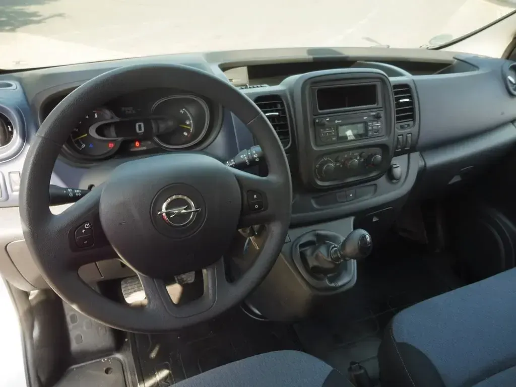 Gebraucht Opel Vivaro 116 PS (85 kW) 2015 Silber Van / Kleinbus