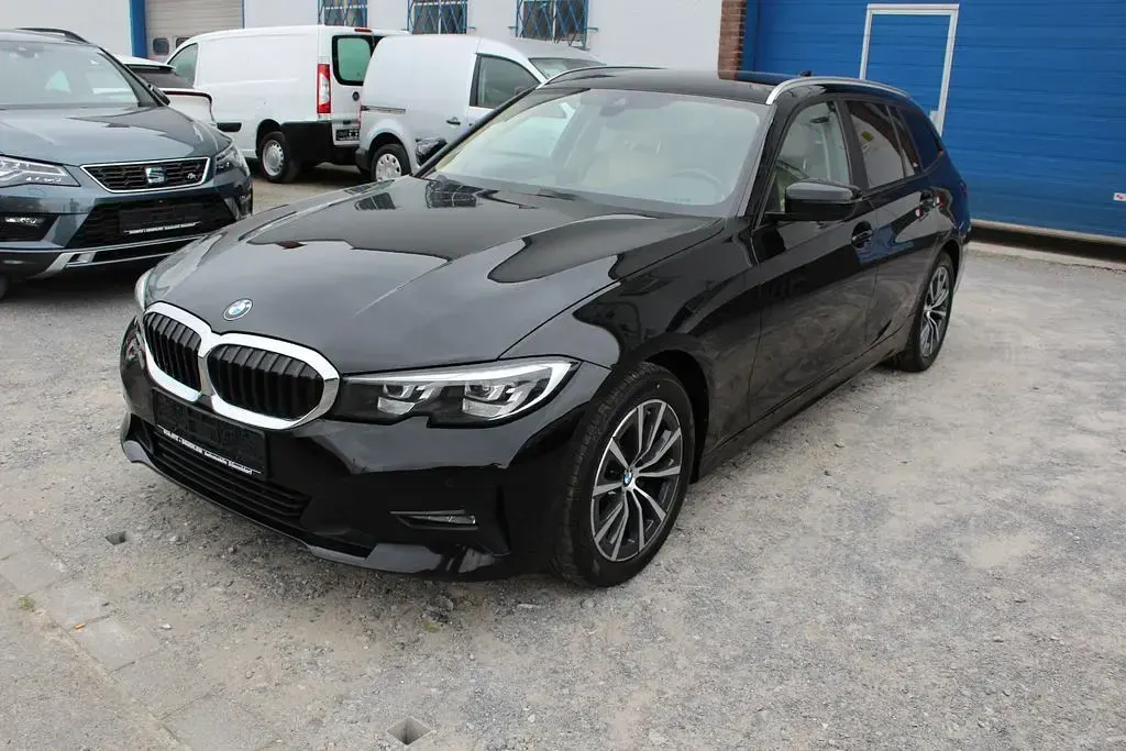 Gebraucht BMW 318 Sport Line 150 PS (110 kW) 2022 Schwarz Kombi