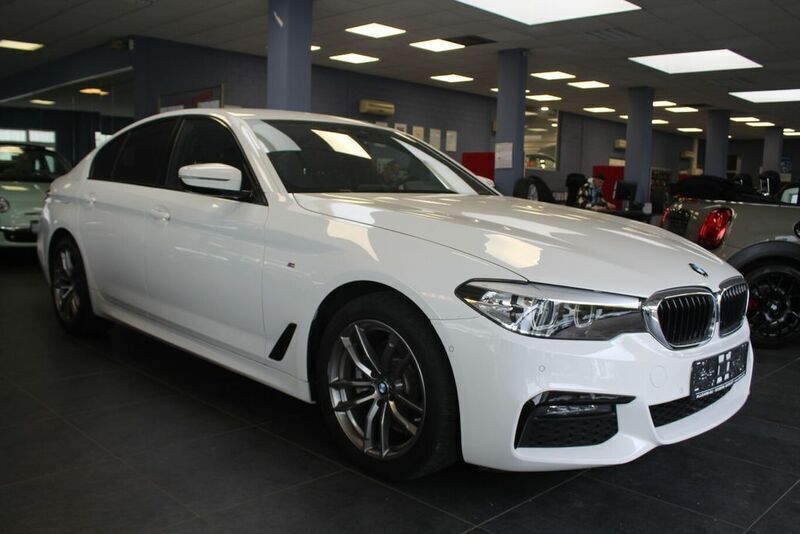 Alpinweiß uni Gebraucht 2021 BMW 520 M Sport Limousine | 31.980 € (Superpreis) - Bild 1/4