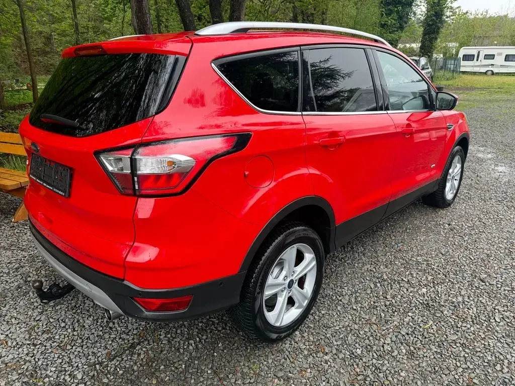 Gebraucht Ford Kuga Cool & Connect 179 PS (131 kW) 2018 Rot SUV