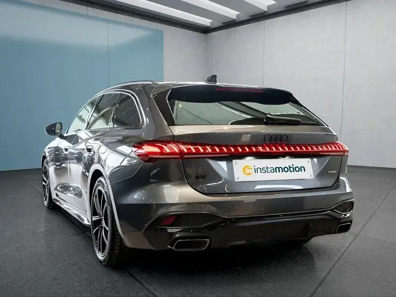 Gebraucht Audi A5 367 PS (269 kW) 2026 Grau Kombi