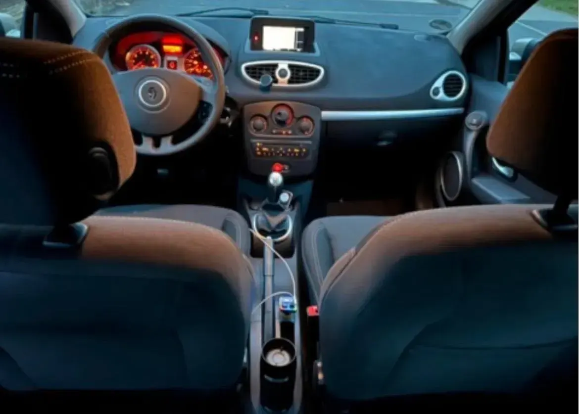 Gebraucht Renault Clio 75 PS (55 kW) 2011 Beige Kleinwagen