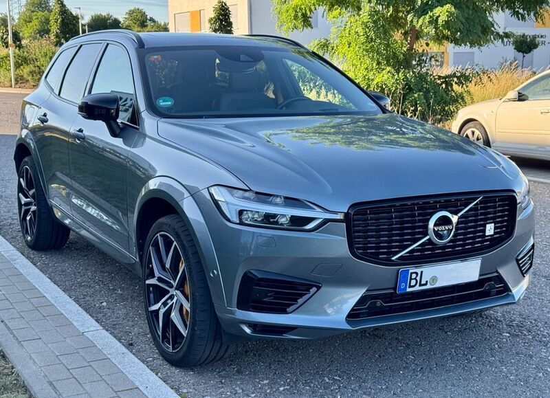 Grau Gebraucht 2020 Volvo XC60 SUV | 43.900 € - Bild 1/4