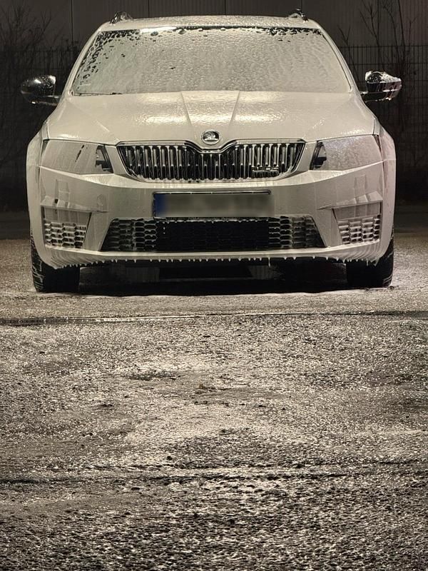 Gebraucht Skoda Octavia vRS 187 PS (137 kW) 2016 Weiß Kleinwagen