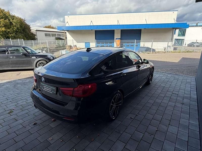 Gebraucht BMW 330 Gran Turismo M Sport 258 PS (189 kW) 2017 Saphirschwarz Limousine