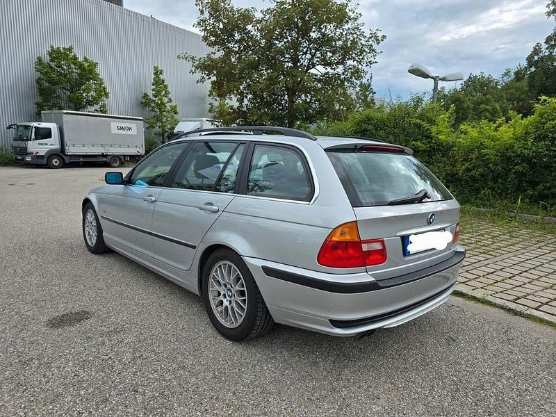 Gebraucht BMW 320 Performance 150 PS (110 kW) 2000 Silber Kombi