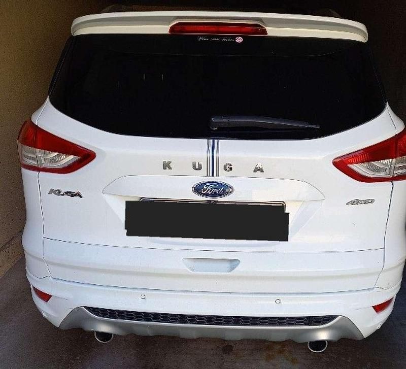 Gebraucht Ford Kuga Individual 150 PS (110 kW) 2015 Weiß SUV