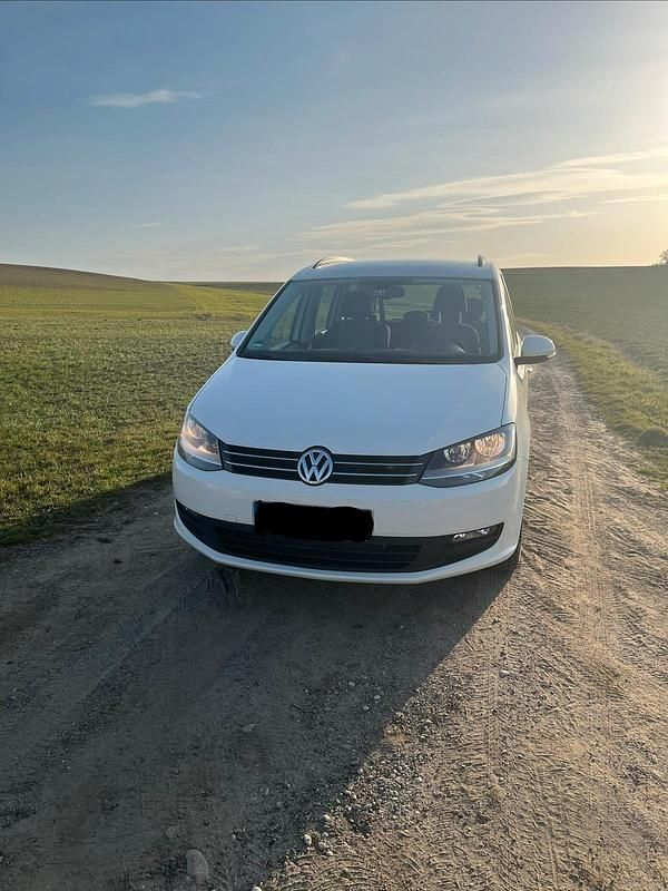 Gebraucht VW Sharan 103 PS (75 kW) 2011 Weiß Van / Kleinbus