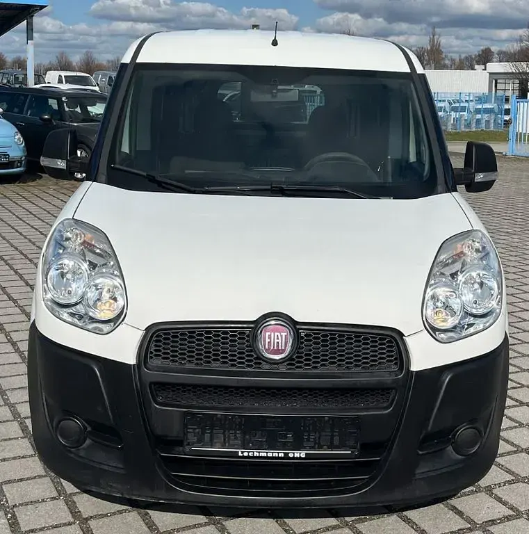 Gebraucht Fiat Doblò 101 PS (74 kW) 2013 Weiß Van / Kleinbus