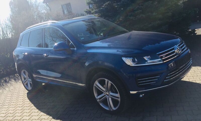 Blau Gebraucht 2015 VW Touareg R-line SUV | 19.000 € (Superpreis) - Bild 1/4