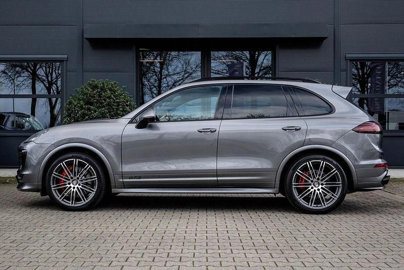 Gebraucht Porsche Cayenne 441 PS (324 kW) 2015 Grau SUV