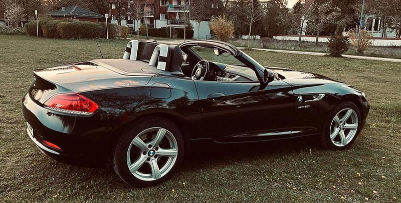 Second-hand BMW Z4 184 CP (135 kW) 2015 Negru Cabrio